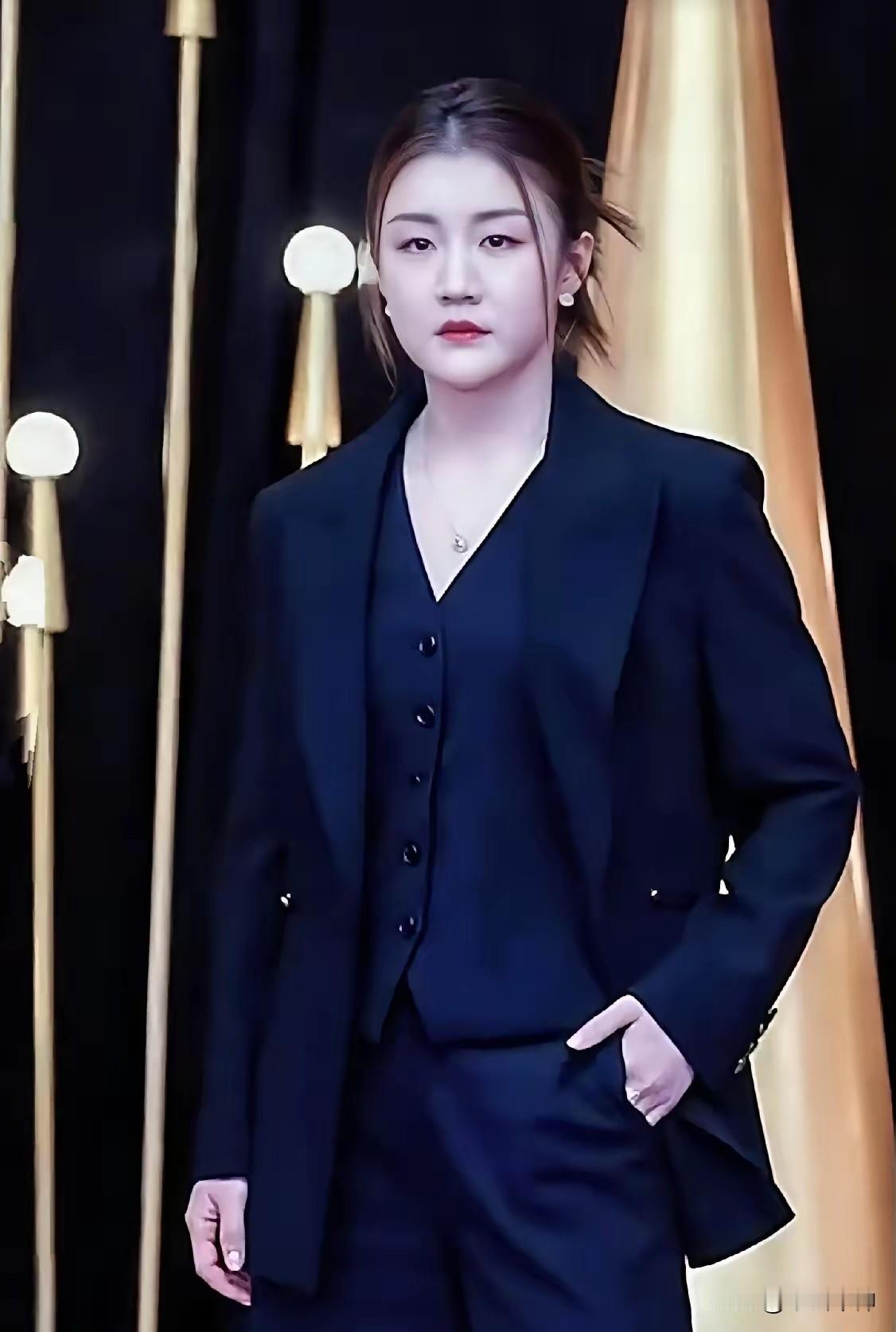 陈梦可能没想到，参加这届全运会比巴黎奥运会夺冠时还风光不知多少倍！离开赛场9个月