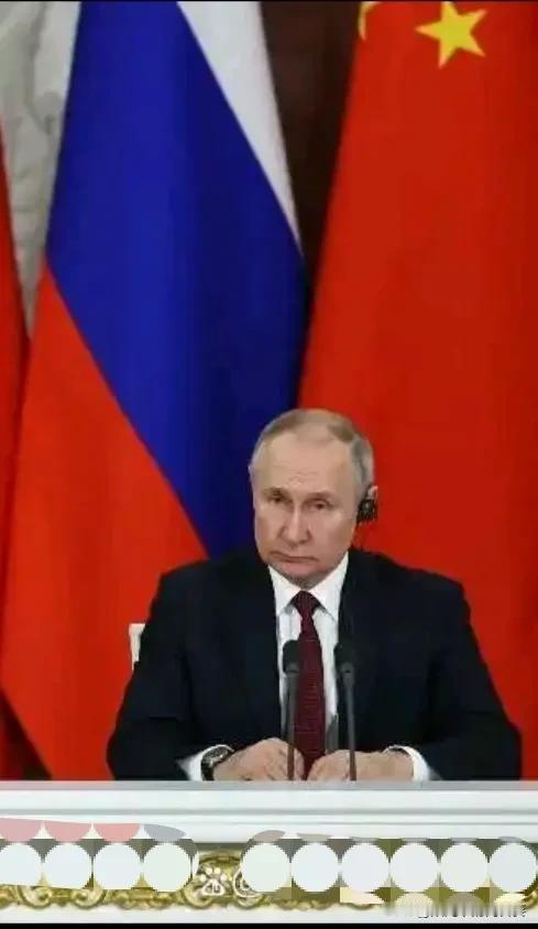 号外！

号外！

重磅突发！

中俄总理会晤成果落地，四大领域合作砸出明确信号