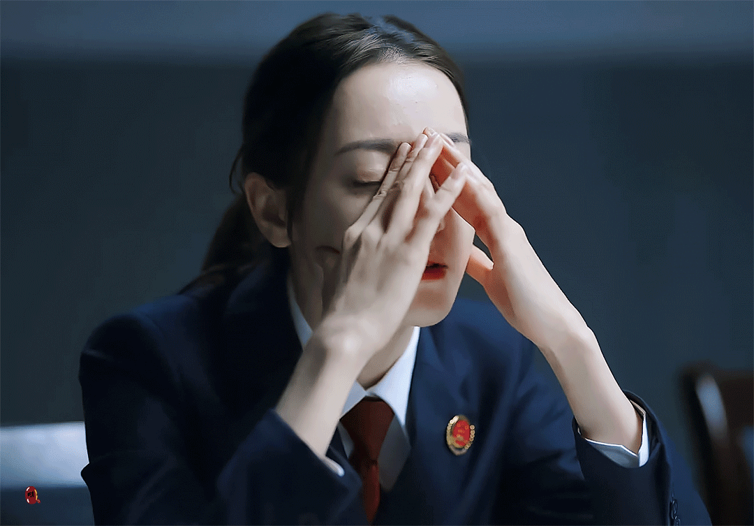 热巴打羽毛球有一种清澈的愚蠢感哇偶，是公诉安旎啊！好可爱 