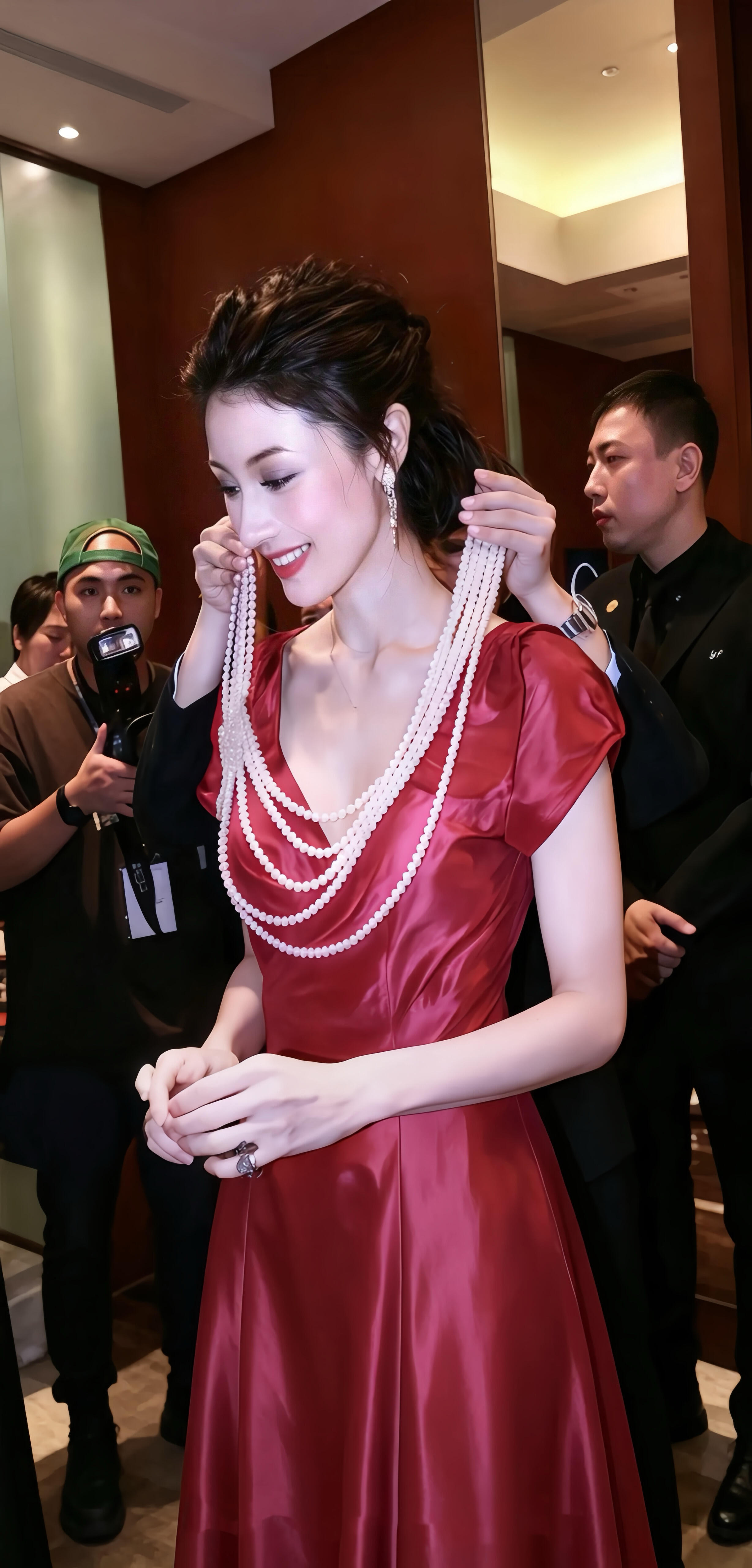 最美不过李嘉欣 ​​​