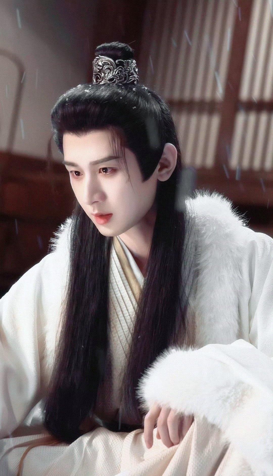 成毅的表演有种魔力，能让每个角色在记忆里“赖着不走”。