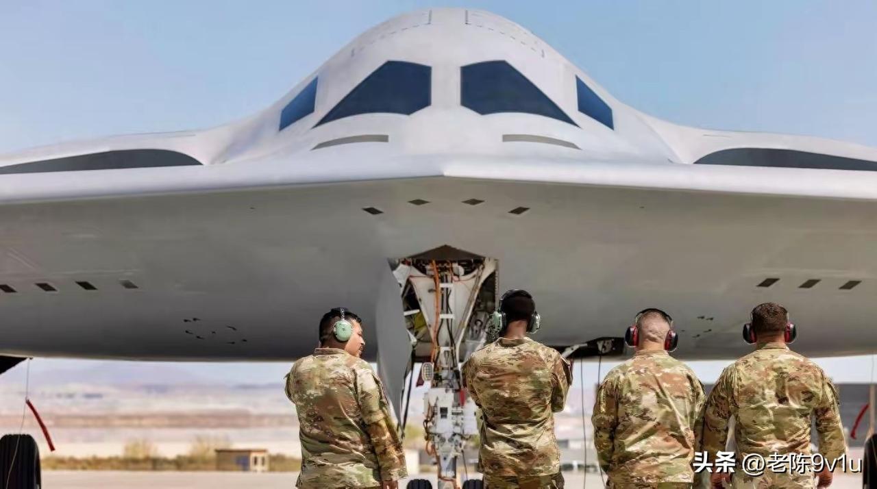 中国科研团队揭示美军B-21
隐形轰炸机气动设计隐患
中国某科研团队依托自主研发