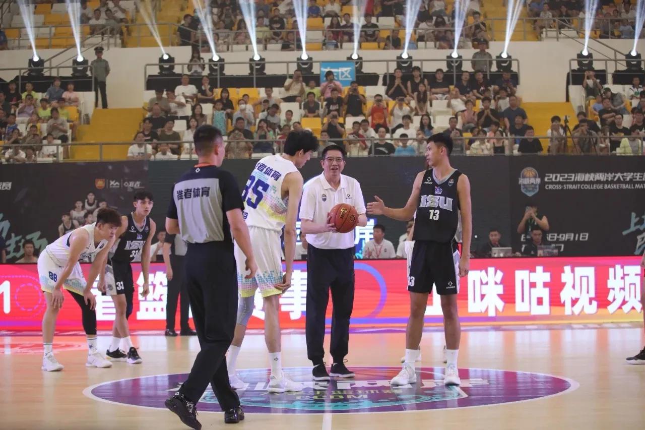 清华大学89:74健行科大
石奎22分8篮板6助攻
西安交通大学68:71台湾义