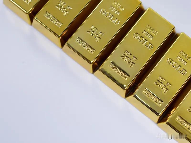 学生卖黄金到账12.4万账户被冻结 学生卖黄金到账12.4万，账户直接被冻了，这