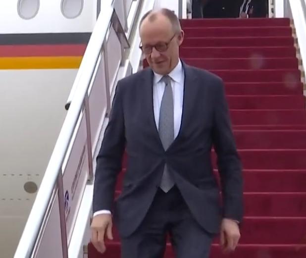 默克尔接班人带着30家德企火速访华，传递的信号不一般！
        默茨这回