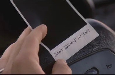 诺兰记忆碎片确认引进 终于可以在内地的大银幕上相见了！这部黑白与彩色交错，倒叙与