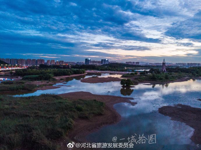 【航拍石家庄，晚霞格外美丽[好爱哦]】初秋傍晚，温度适宜，少许微风相伴，一城拾图