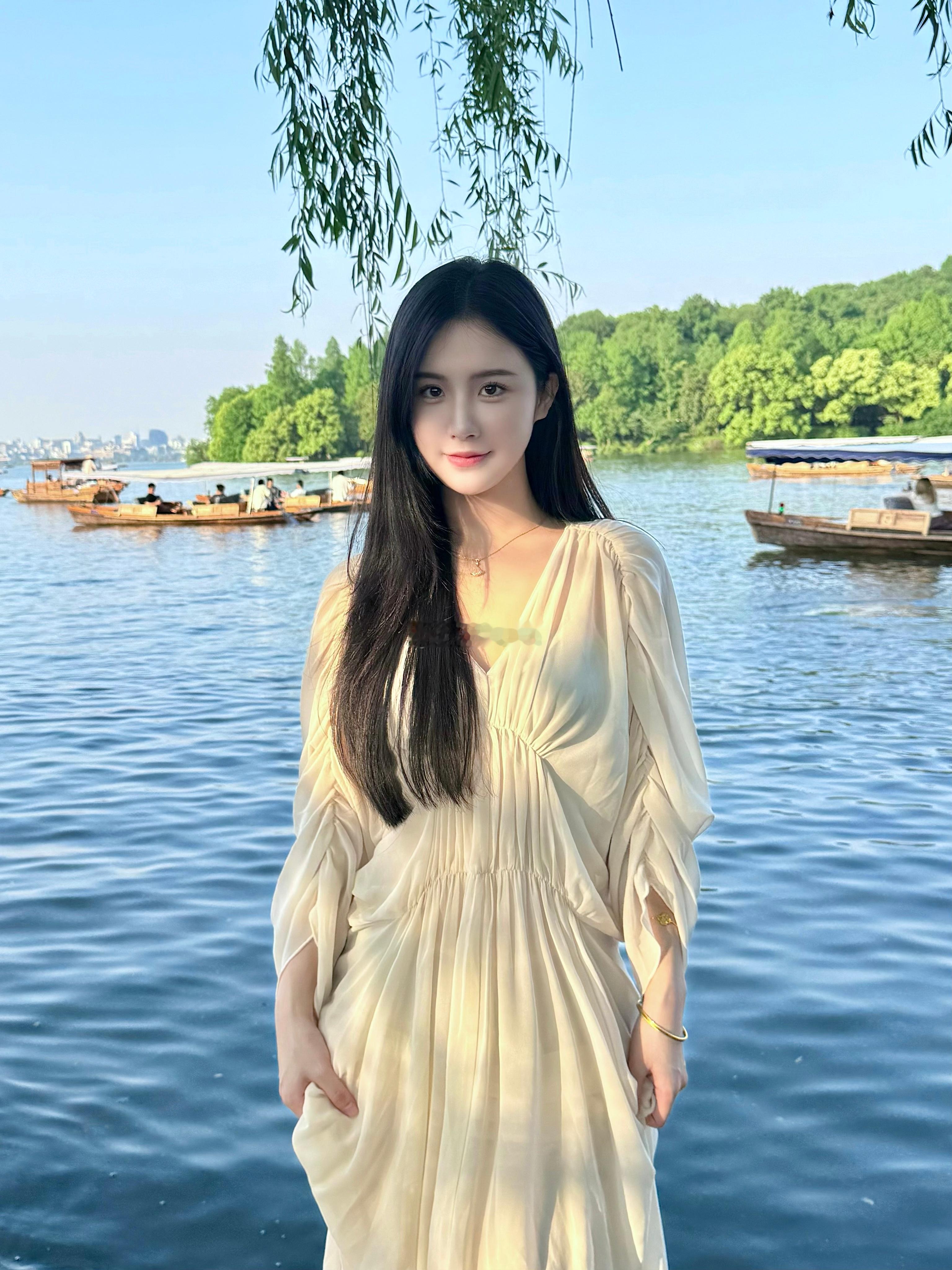 春不晚 绿江南🍃 杭州·西湖风景名胜区