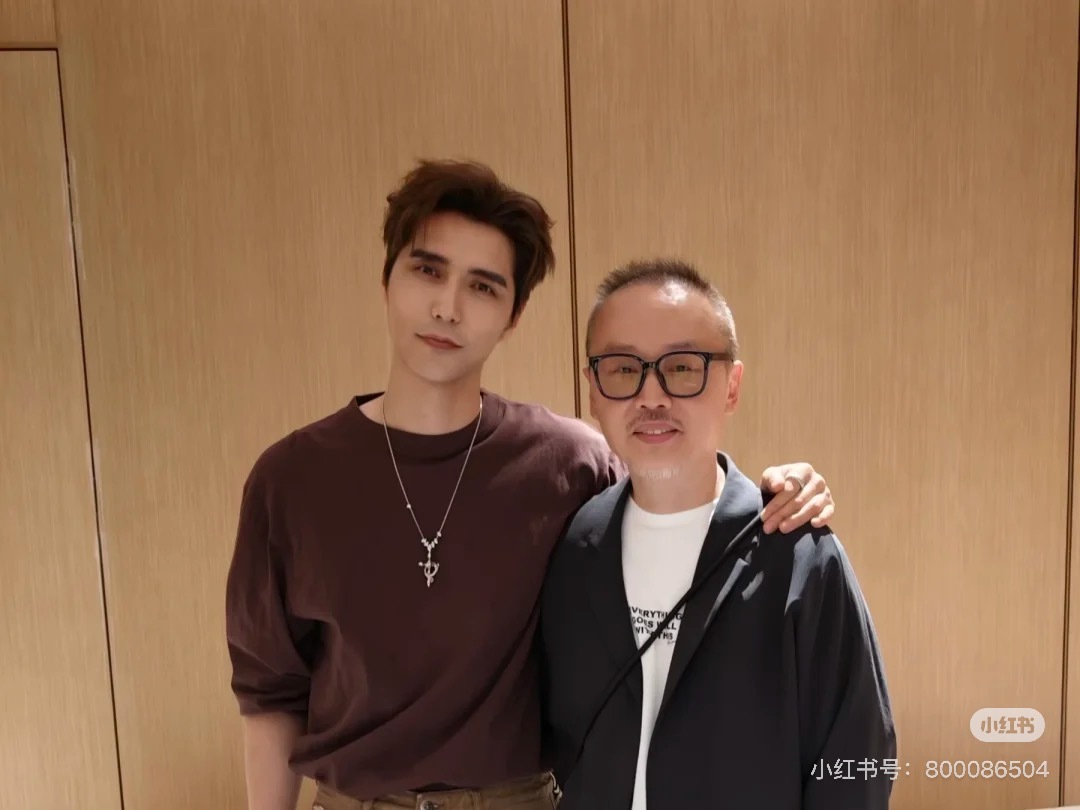 阿云嘎音乐剧风声 昨天和陈少琪老师的合影～ ​​​