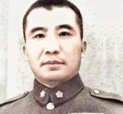 1948年王耀武被俘虏后，被送到陈毅面前。陈毅见到他后，问了这么一个问题：“你家