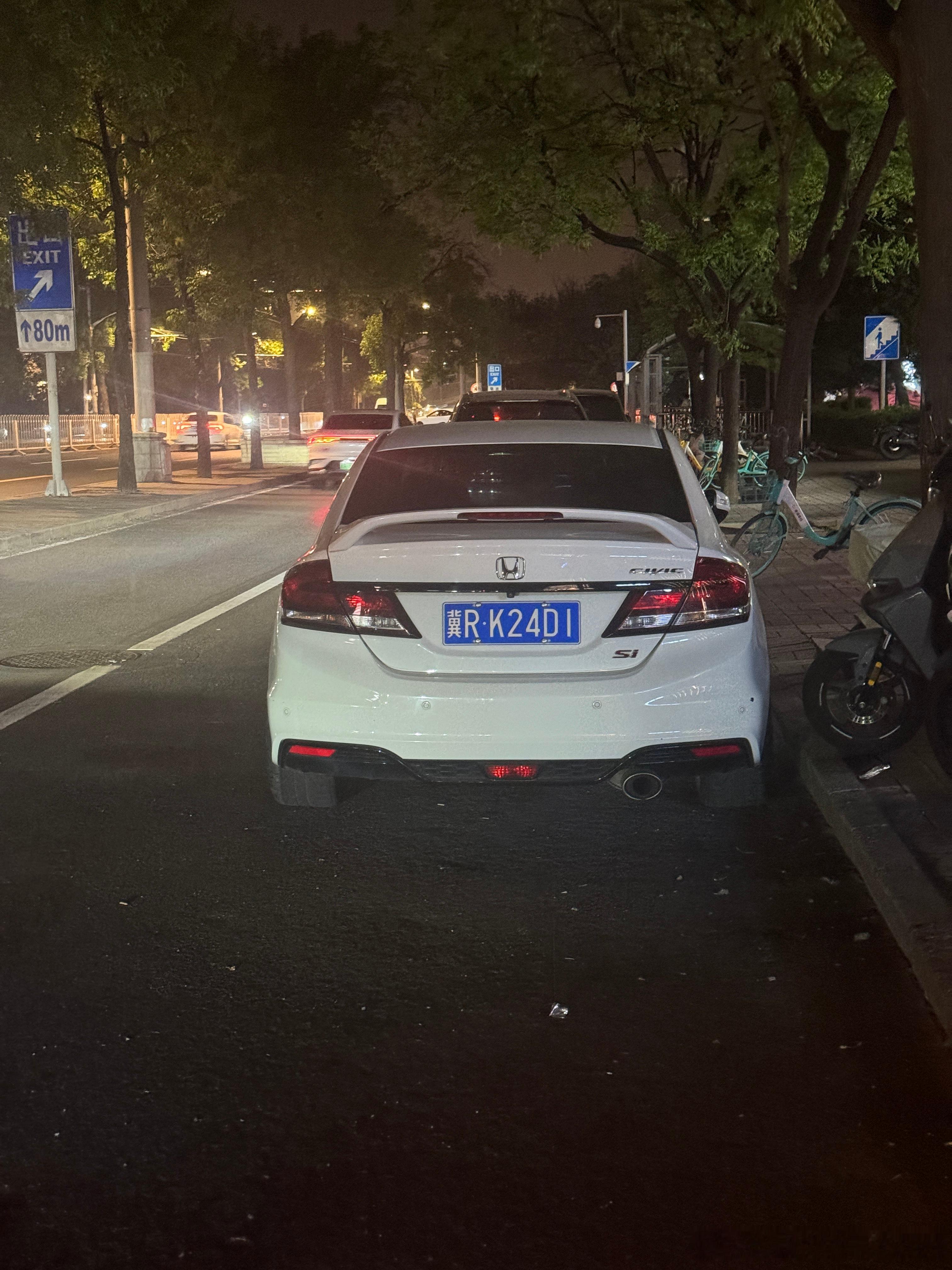 马哥说的很好可惜这个语境下已经不允许我附和了与此同时刚准备完车展的素材下班看到小