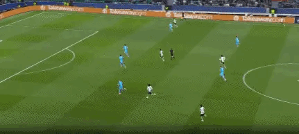 欧冠联赛阶段第5轮 葡萄牙体育3:0布鲁日热奥瓦尼·昆达一射一传，弗朗西斯科·特