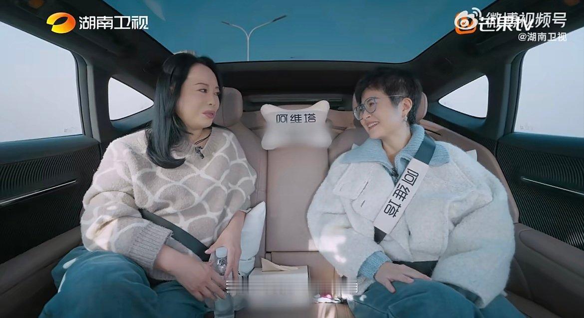 黄绮珊是拿生命在唱歌 她用人生阅历代替声乐教材，用真心实感填满每一段唱腔。所谓“