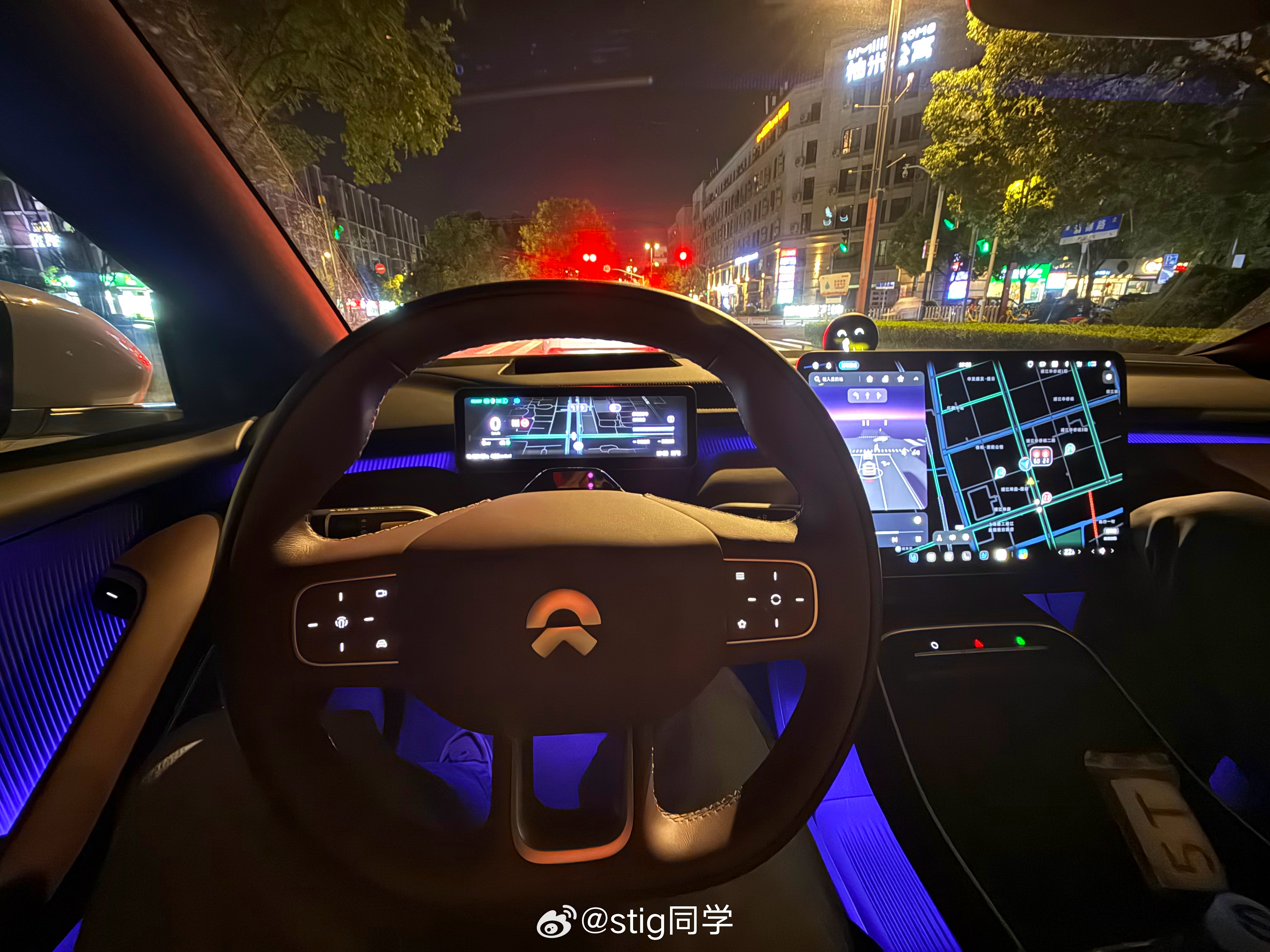 竟然第一次开NT2.5的蔚来et5t 比老款好开太多了现在价格也很美丽值得下手 