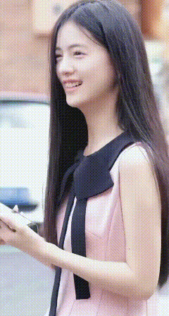 清新脱俗的女孩子是什么样子的呀清新脱俗的女子，未必是惊艳的容貌，更多是骨子里的干