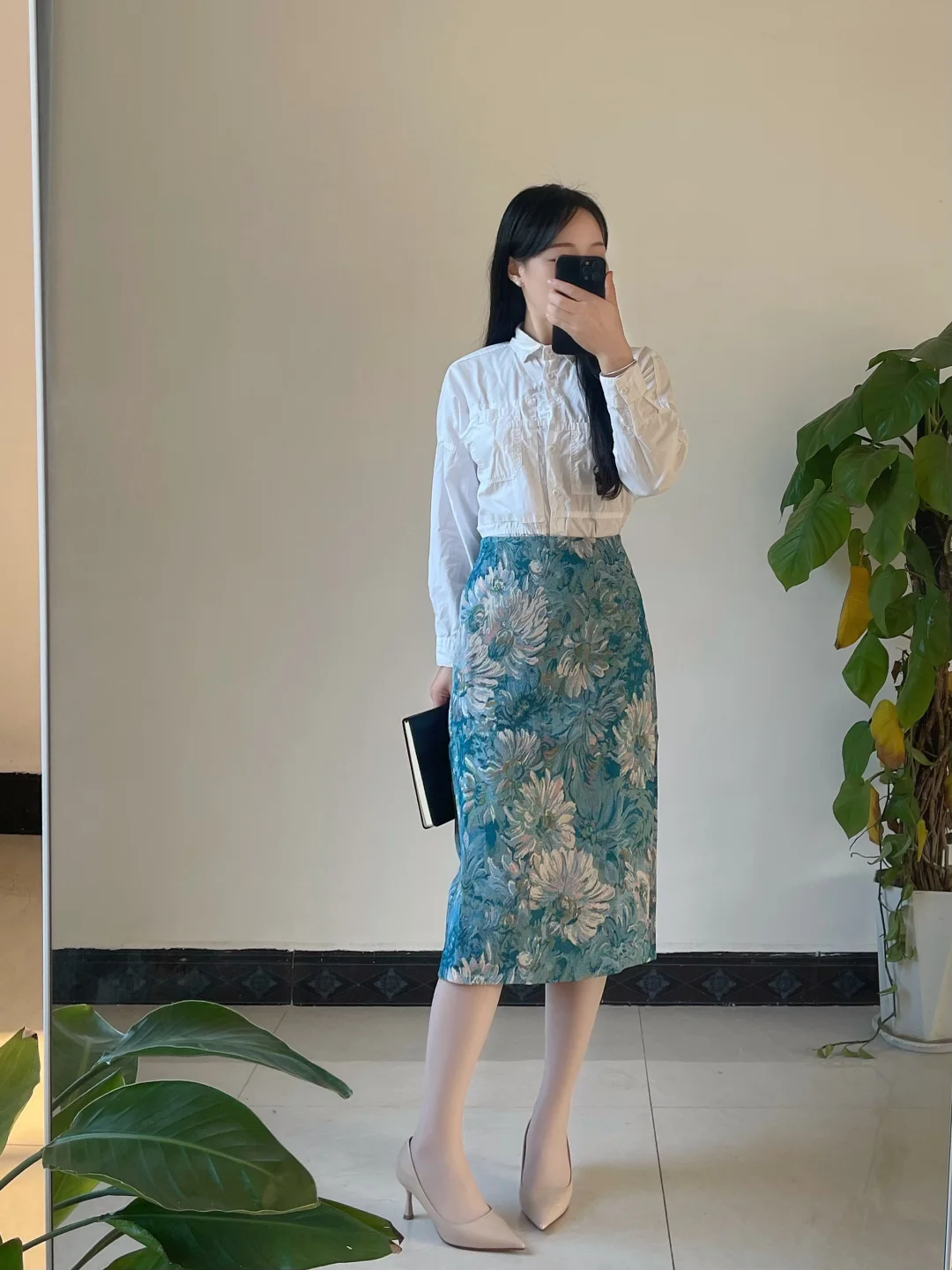 体制内穿搭｜碎花裙和白衬衫的高级感