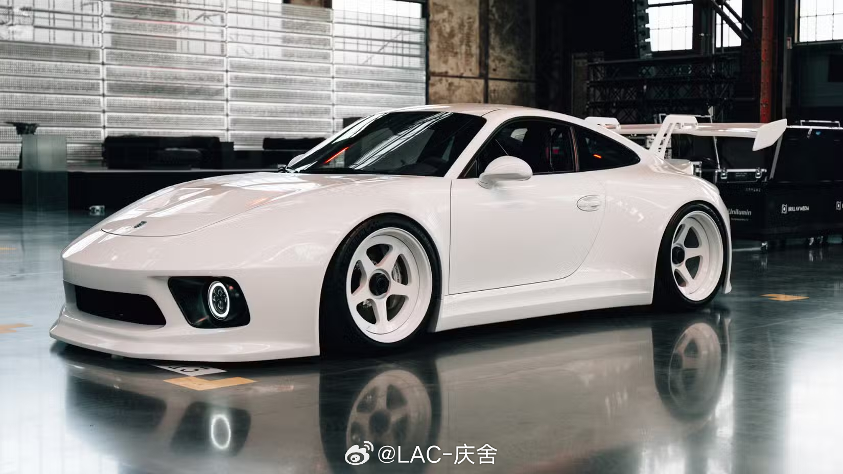花35万美刀把你的911改成旅行车你能接受吗？图6也是这家改装厂的作品