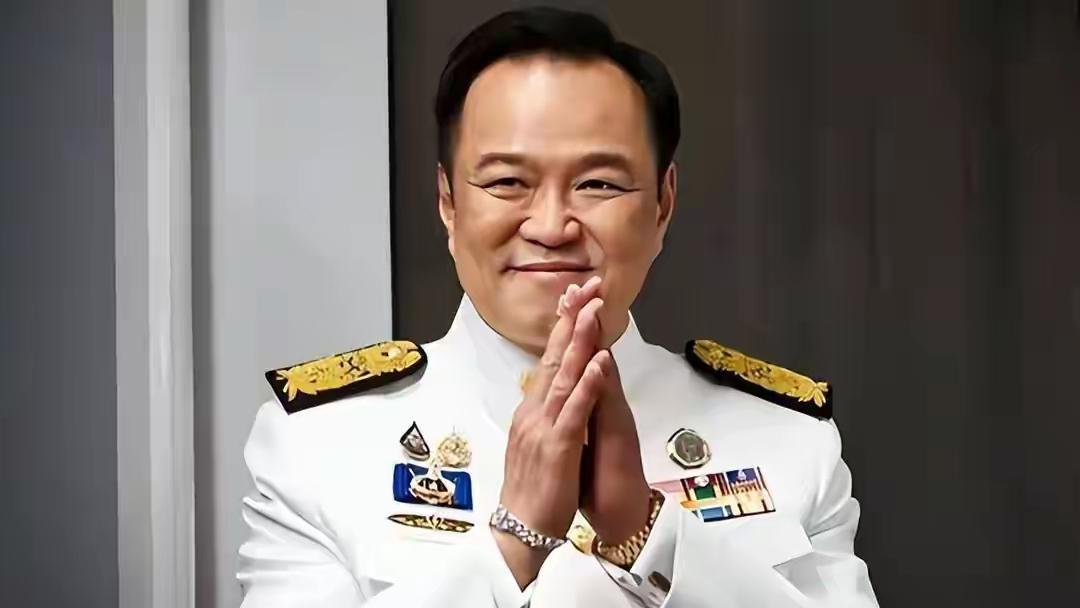 泰国新总理刚稳住大位，先拿洪森父子开刀，秋后算账的时候到了？

泰国新总理阿努廷