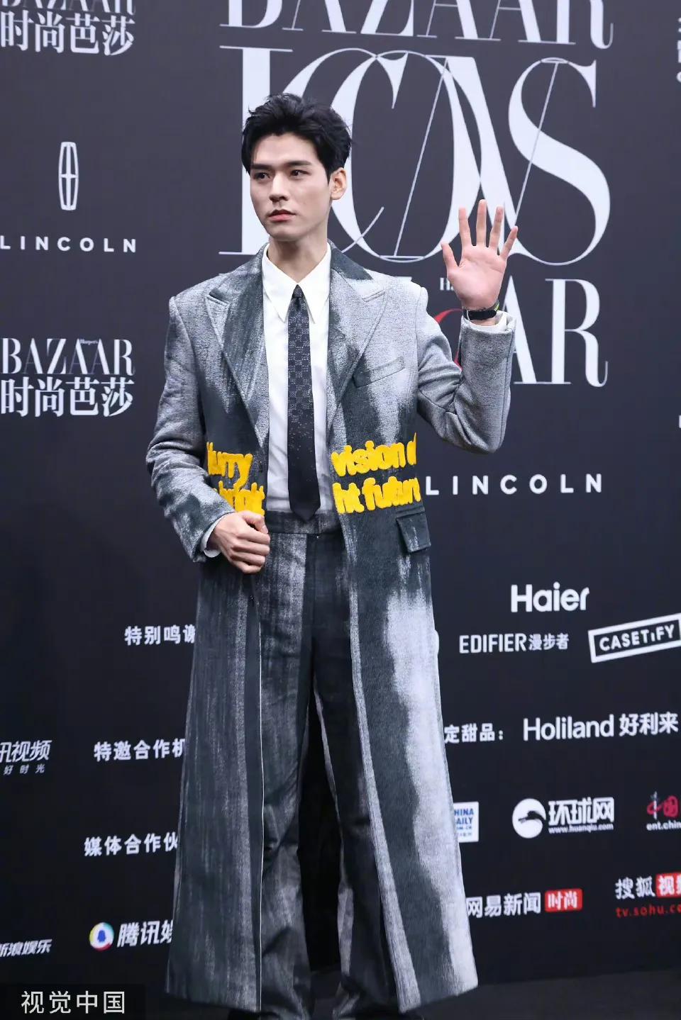 男明星芭莎红毯生图，谁状态好？