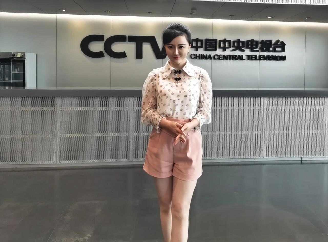辛勤的小蜜蜂，一直在努力[微笑]