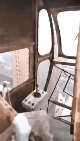 有一说一，就这工作环境，敢在这上班的都是八字够硬的[机智]