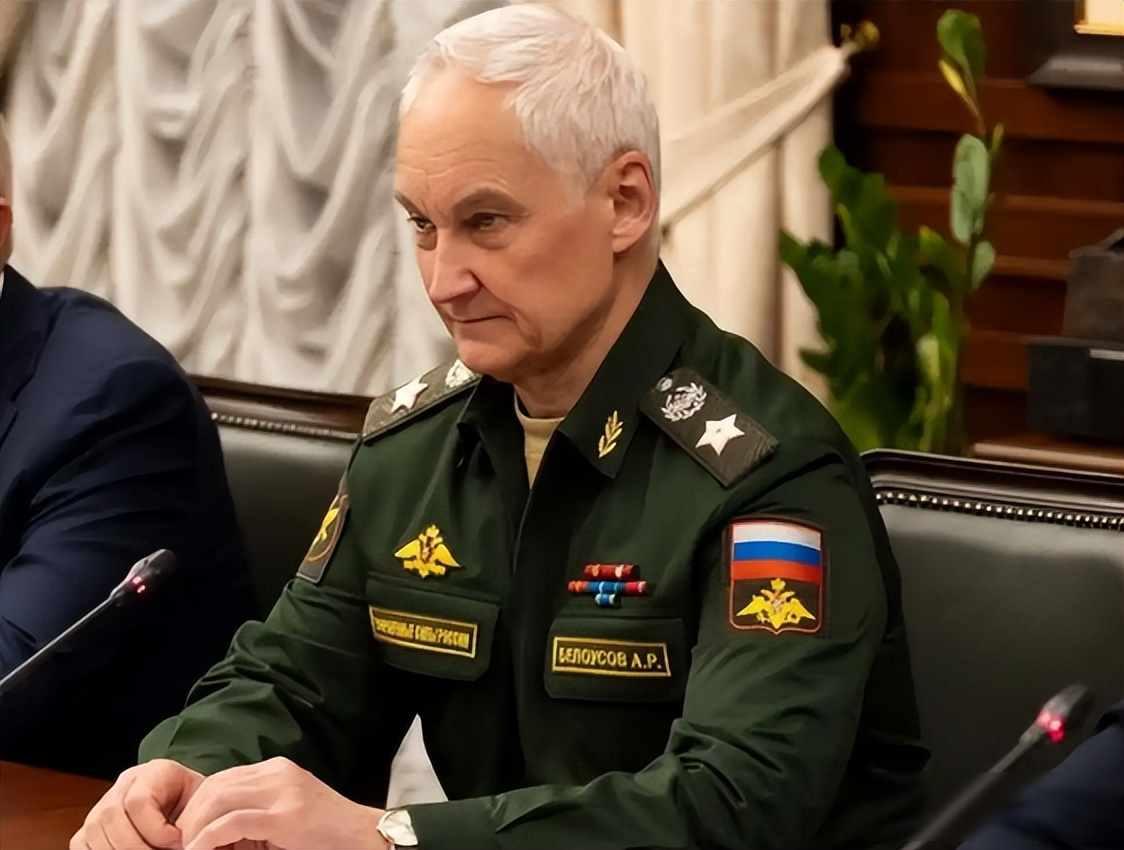 卢甘斯克全境“收复”，俄军压境东线，乌军悄悄打到俄能源咽喉

2026年4月1日