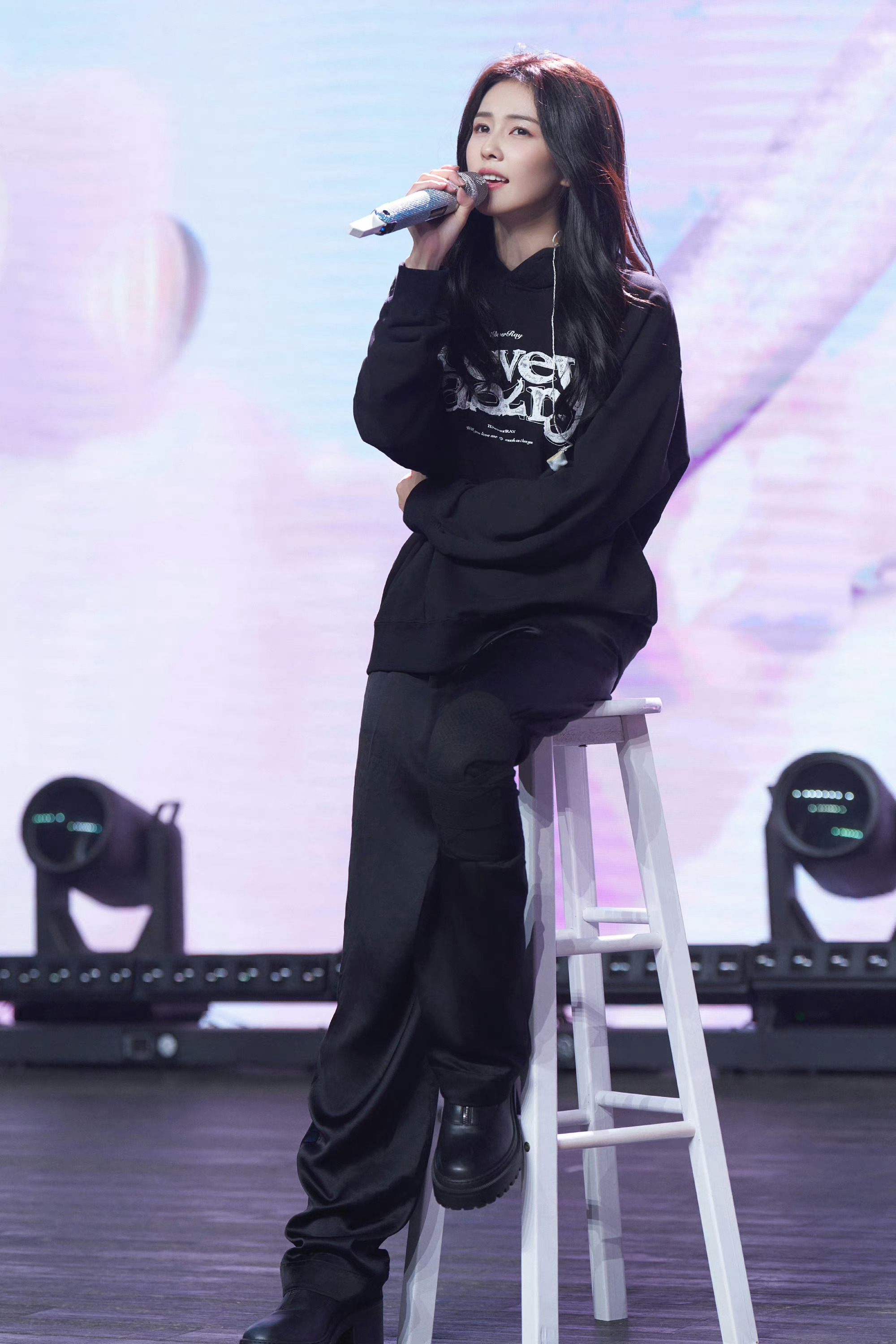 #白鹿[超话]#  🩵#白鹿临江仙# 🩵#白鹿花如月# 🩵#白鹿李青月# 