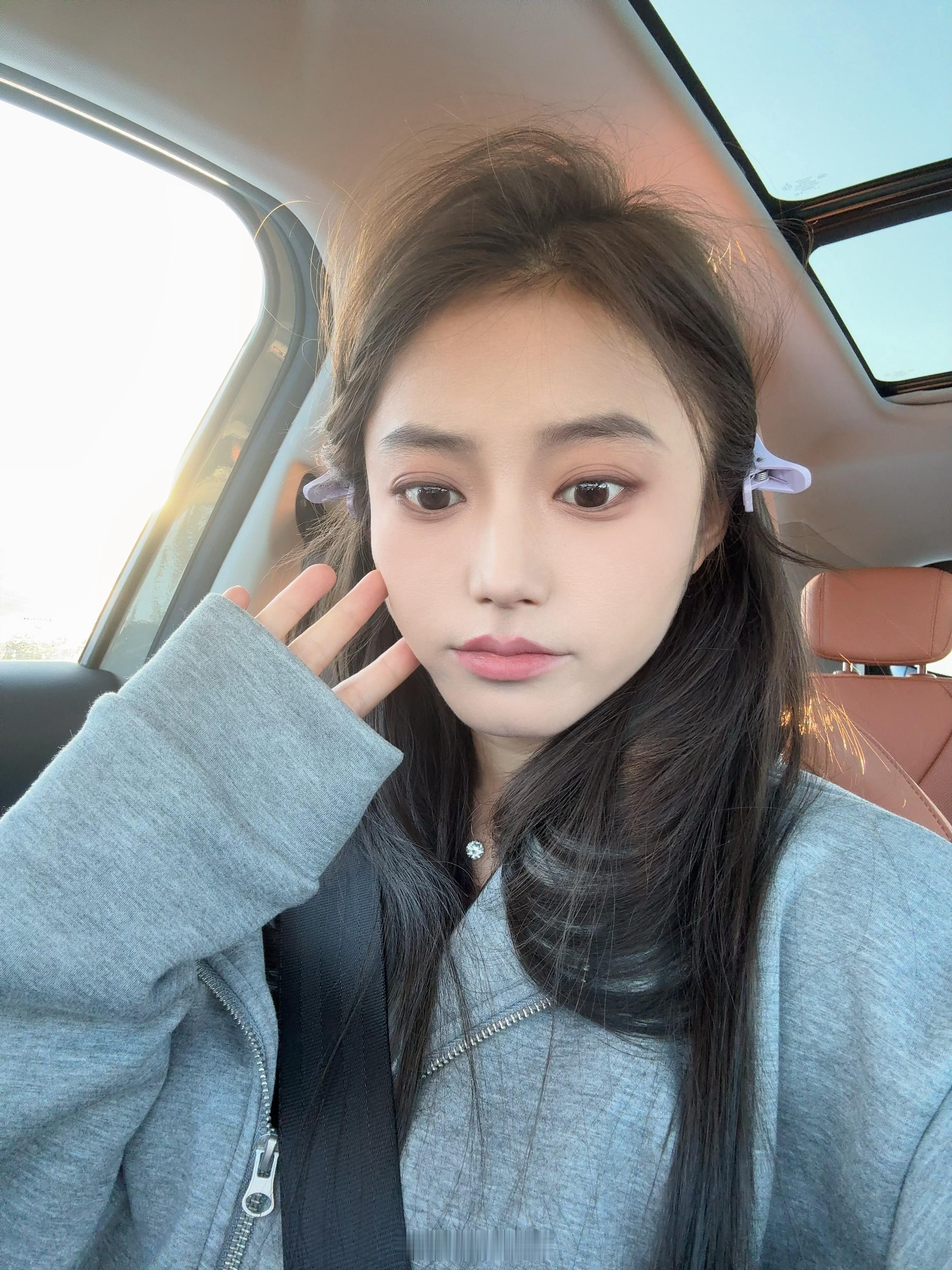 早上好厚米们今天好好工作明天又是快乐周末！ 