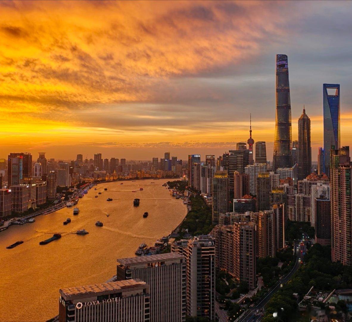 未来五年的重点任务最早的五个五年计划，重点是重工业、国防建设。“六五”至“九五”