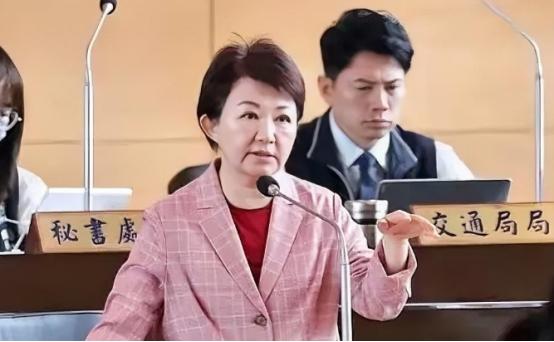 5月19日，台中市长卢秀燕突然向赖清德开出"保命三条件"！要求他必须在520就职