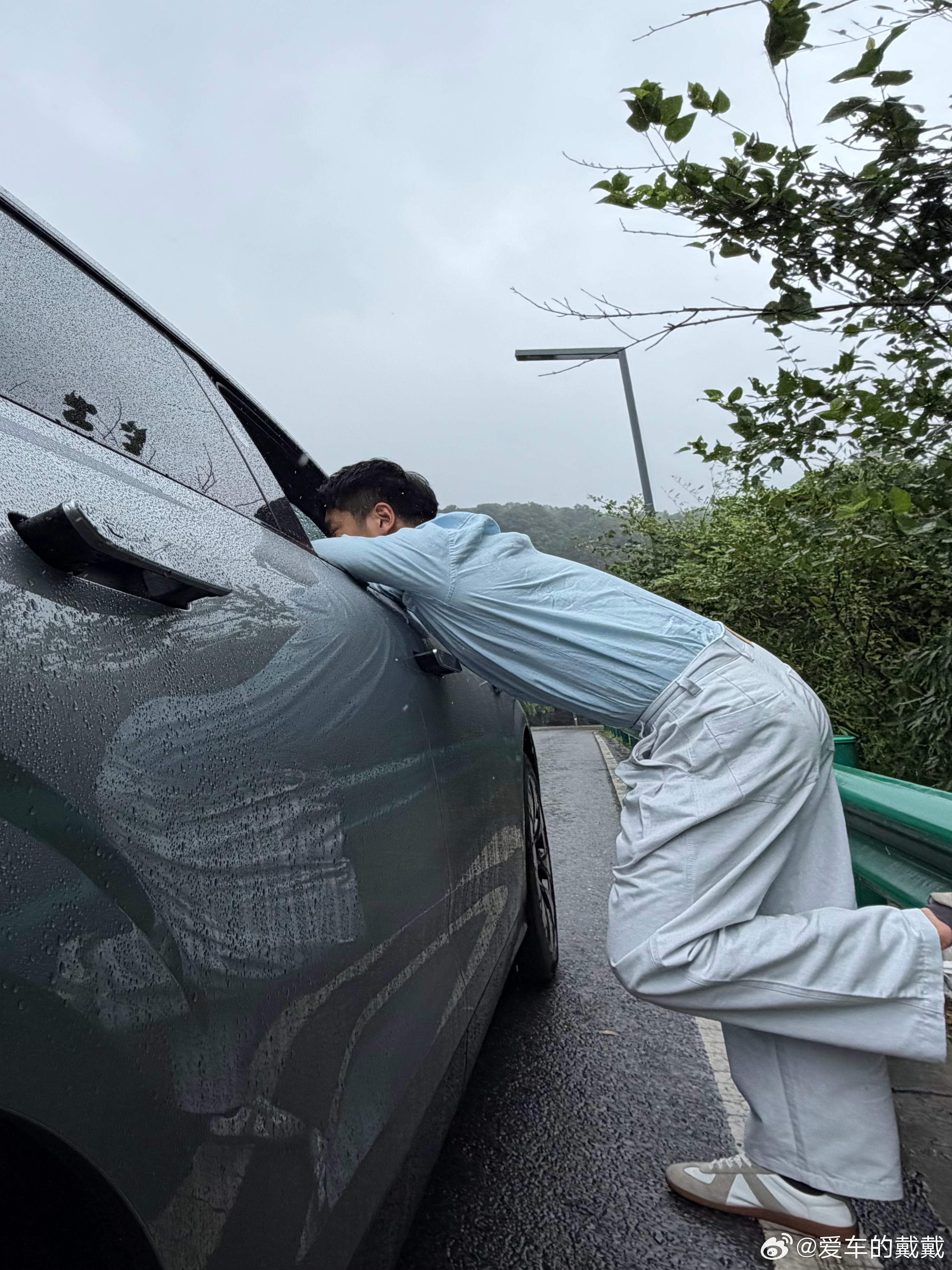 他们说这样拍会显得很忧郁