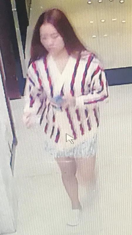 18岁女孩半夜进公园后失联：她给姐姐转1314、给网友转1413.83…最后这一