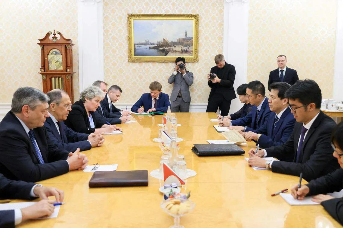 美国媒体报道称，中国政府欧亚事务特使李辉展开访欧之行以推动俄乌战争停火，但欧洲政