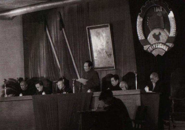 为啥大国小国总敢欺负中国？根本不是国力弱到任人宰割，而是毛主席说透的一句话，整个