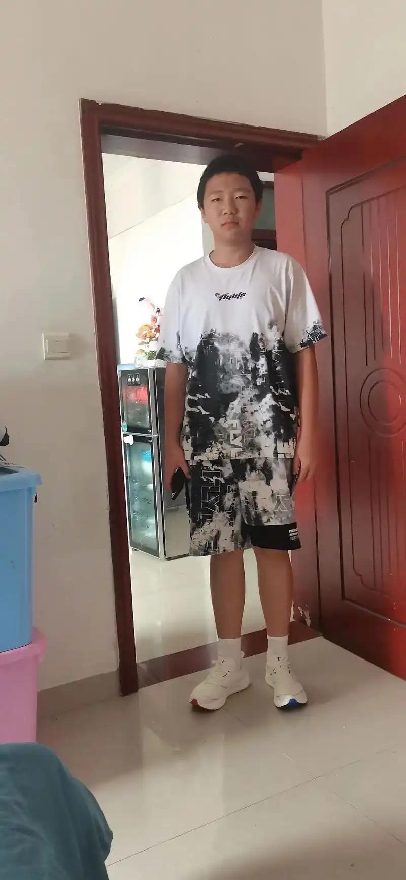 现在小姑娘对身高是不是都被偶像剧带偏了啊！

打开手机全是“男主188才叫帅”的