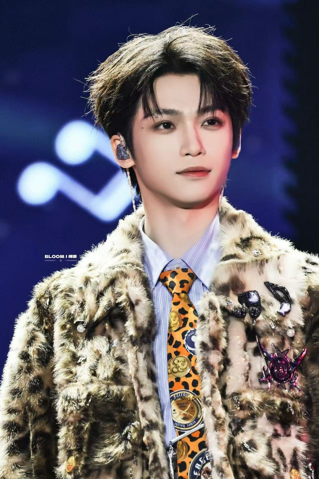 梓渝的姿态，鞠躬道歉没事哒没事哒，现场的遗憾不就在这里呀，梓渝杭州连夜出发啦，奔