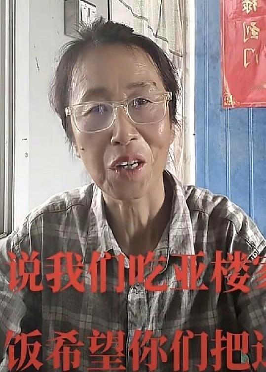 当刘宁妈妈在镜头前憋着一句“不值”时，评论区突然沸了。
41岁的刘宁，身体早已亮