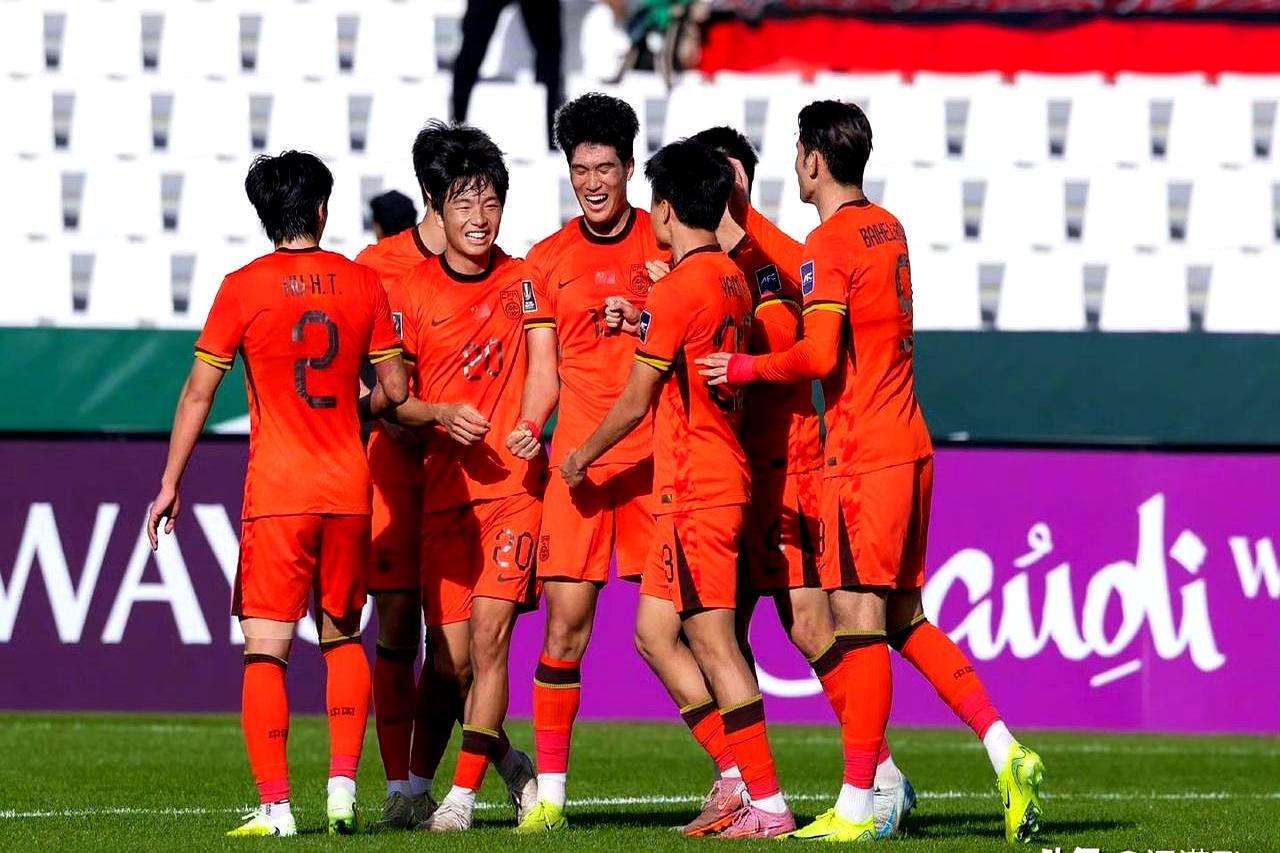 U23国足这次终于不演了。
 

三场零封，1胜2平，头一次小组出线。
 

别