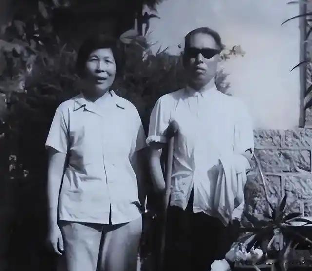 1954年，一位冻掉四肢的志愿军战士回到家乡，母亲却含泪对他说：你走吧，娘实在是