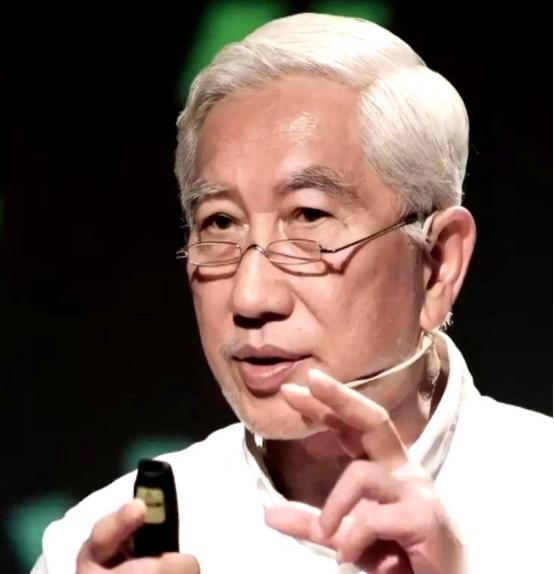 清华一个教授的话，听得我后背发凉！他说满大街的无人车，餐厅里晃悠的送餐机器人，科