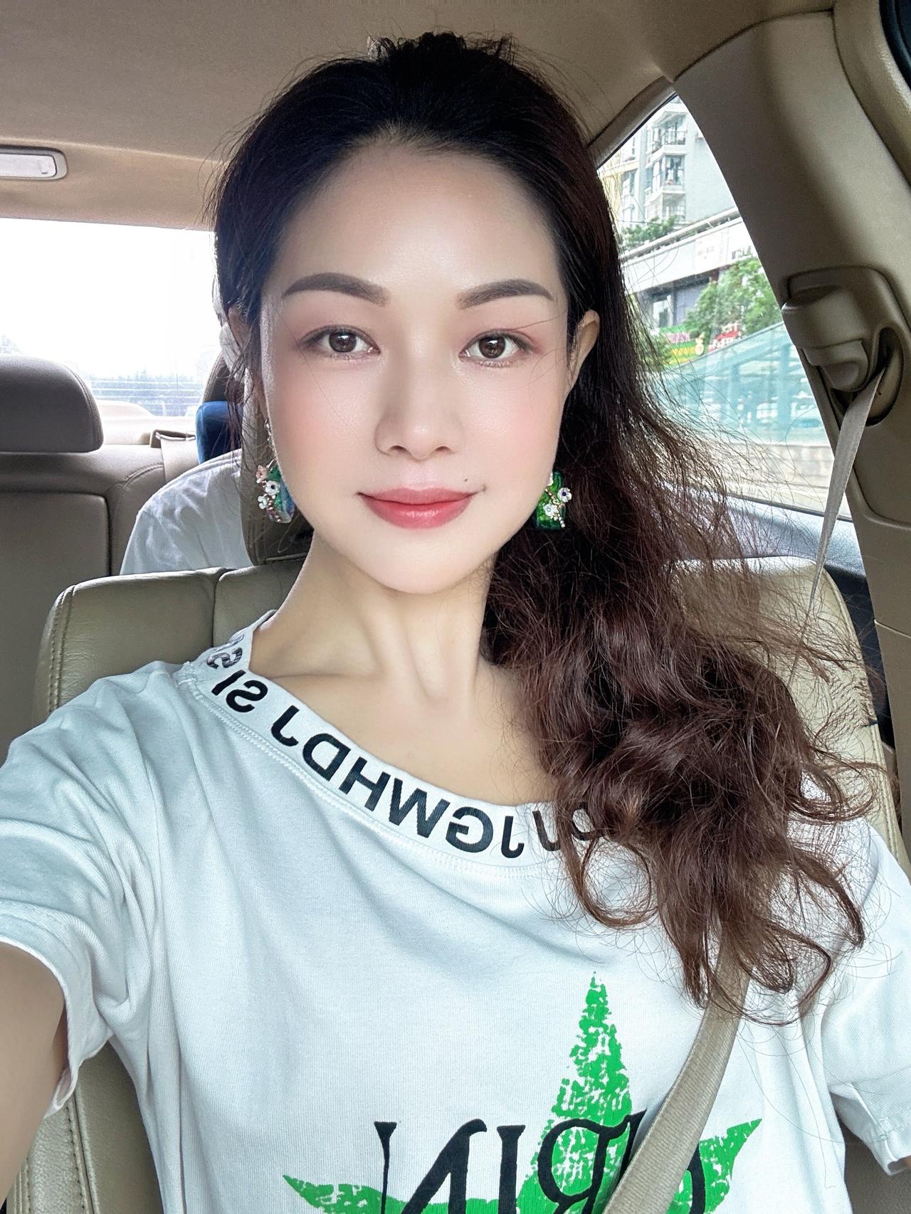用最宽的心，装最多的福。早安朋友们开心快乐每一天 每天都是绝版的自己💕