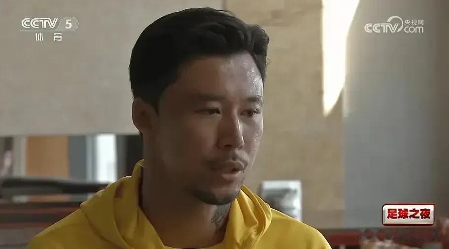 丢人现眼:近日国足与韩国队赛前记者采访张琳梵怎么看待这场比赛他竟然这样回答记者: