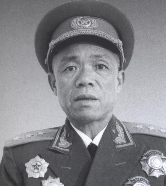 韩先楚坚决拒绝司令员职位对调，毛主席感慨：“我老了还能去福建卖年糕吗？”
197