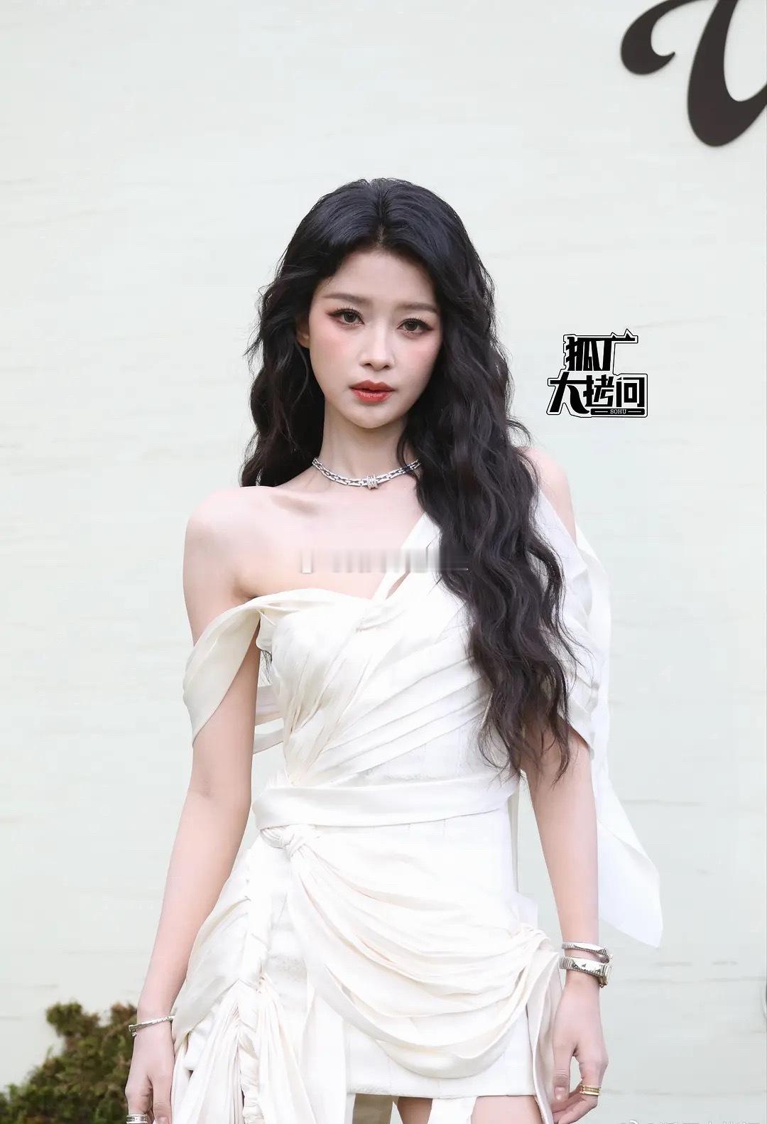 乘风2026 | 孙怡姐姐有什么缺点吗，是不是没有完美身高身材完美的红毯生图完美