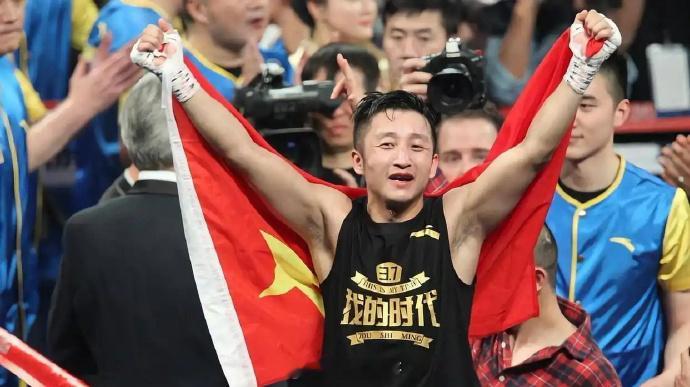 邹市明45岁重返拳击赛场勇气可嘉......但更多还是希望把身体放在第一位荣誉再