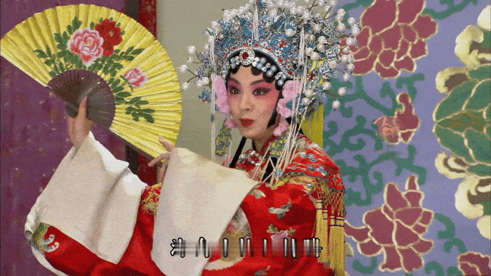 王晓晨虞姬扮相太美了王晓晨用戏腔给自己唱BGM 以前对虞姬的印象停留在“霸王别姬