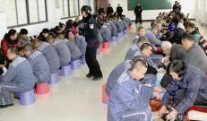 为什么服刑人员出狱后，身体经常很差？

在监狱这样一个封闭而单一的环境中，服刑人
