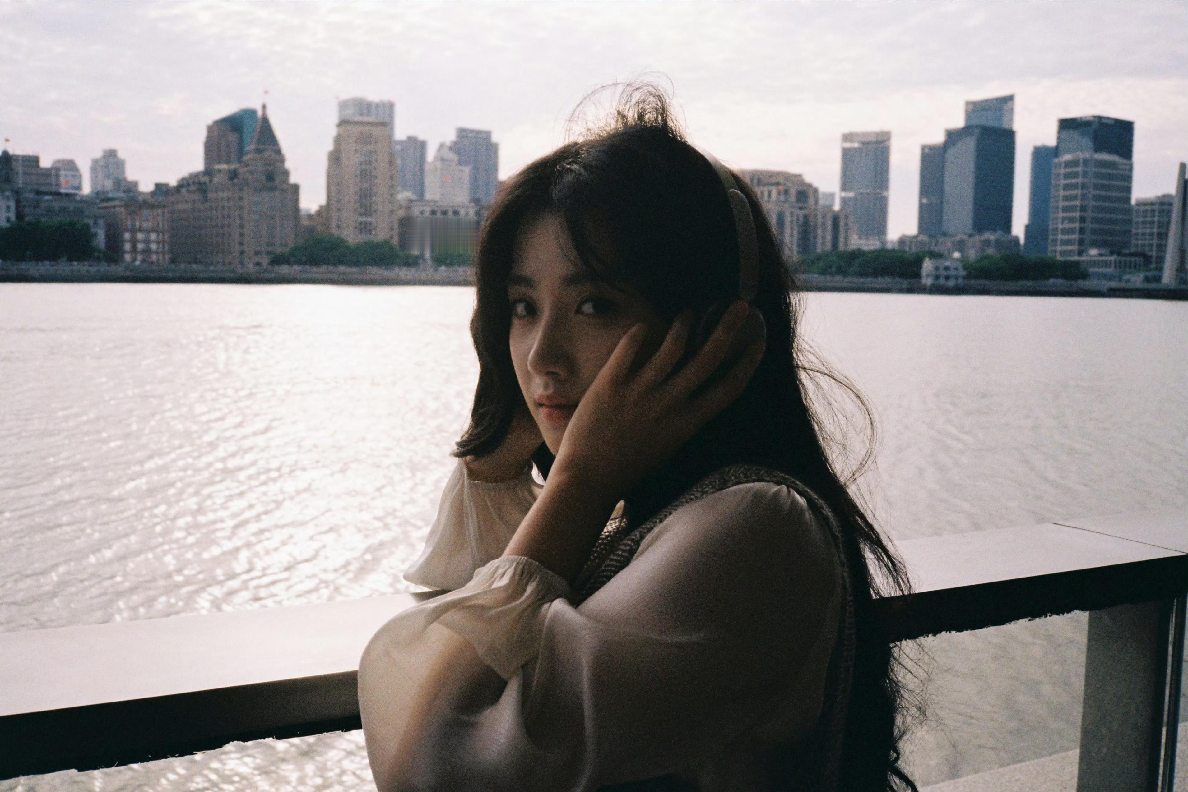 每一套每个场景都准确想起胡羞的心情嗯“永远勇敢、始终真诚、看见自己”电视剧轧戏