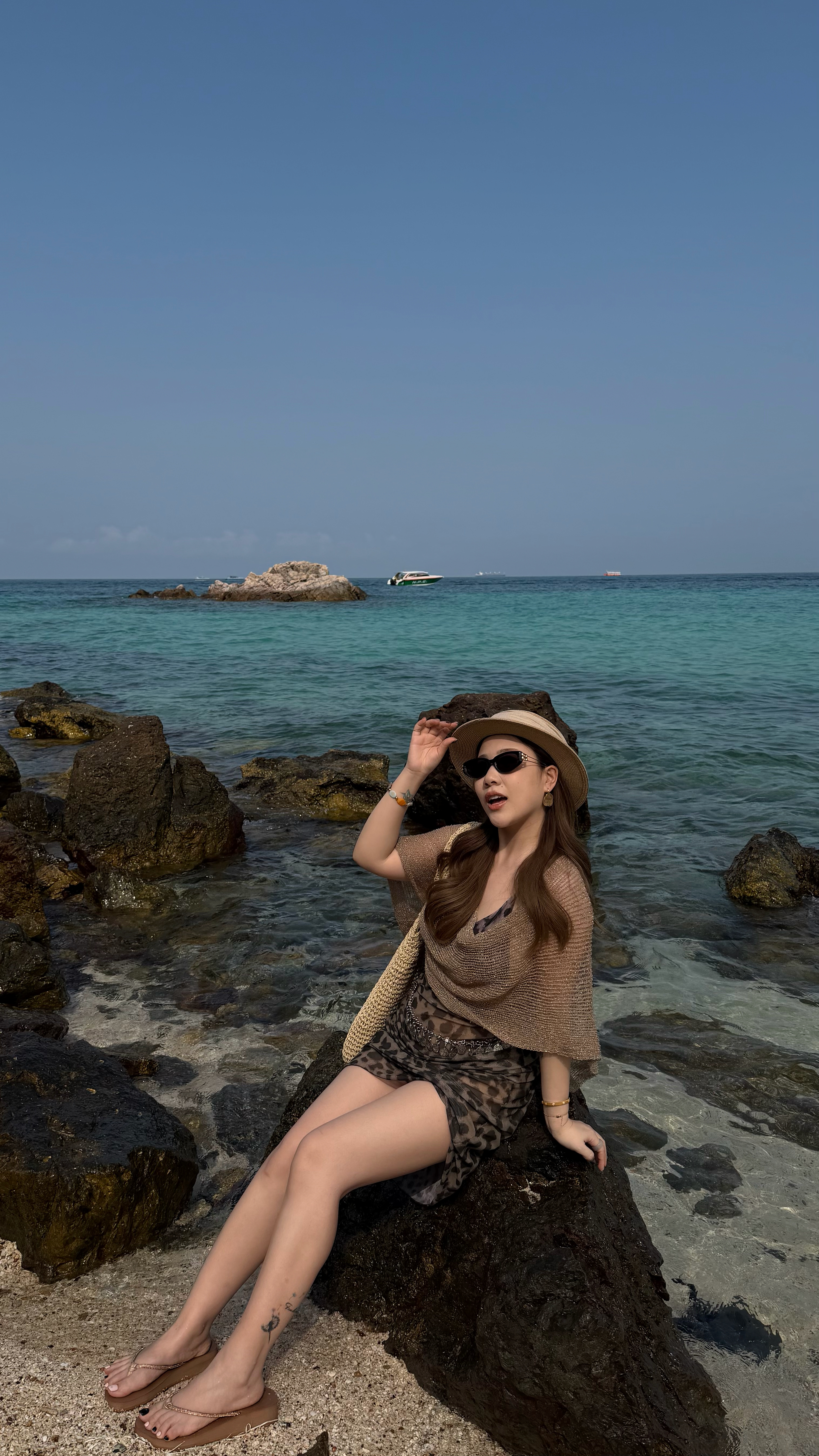 做粗腿美眉想踹谁踹谁 泰国·格兰岛