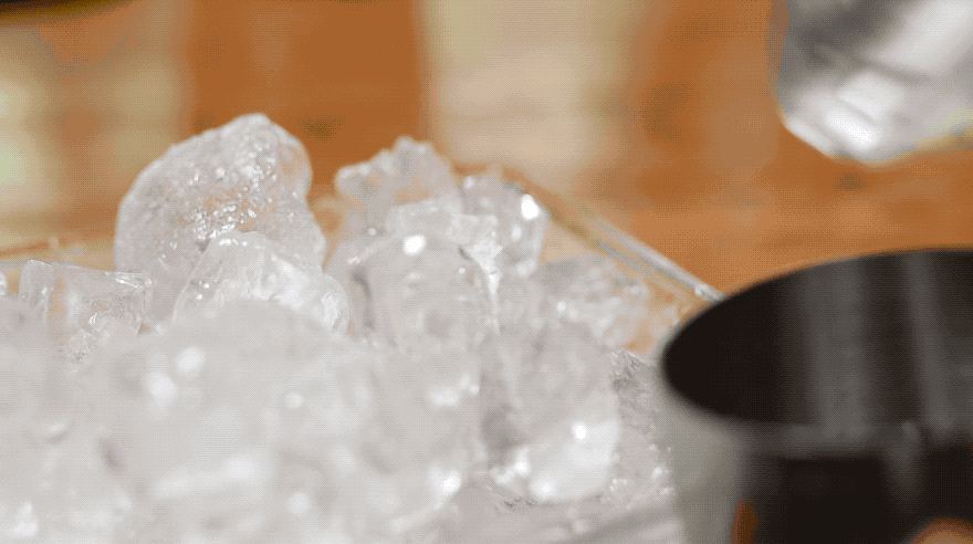 【人体胃肠道是一个敏感小宇宙】喝冰饮料是否会伤胃人体的胃肠道就像一个敏感的“小宇